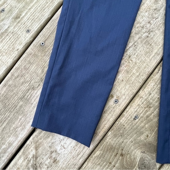 NWOT $275 Hugo Boss navy slacks trousers pants slim leg - career office size 2 - Picture 2 of 9